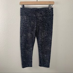 FABLETICS POWER HOLD  MID RISE BLACK LEGGINGS